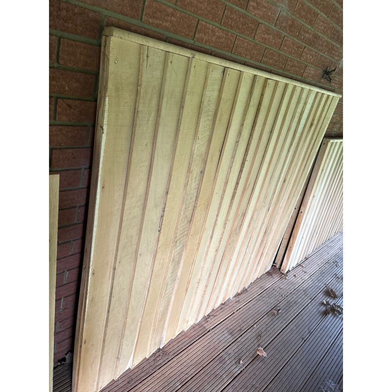 Oak Feather-Edge Fence Panels - CLEARANCE