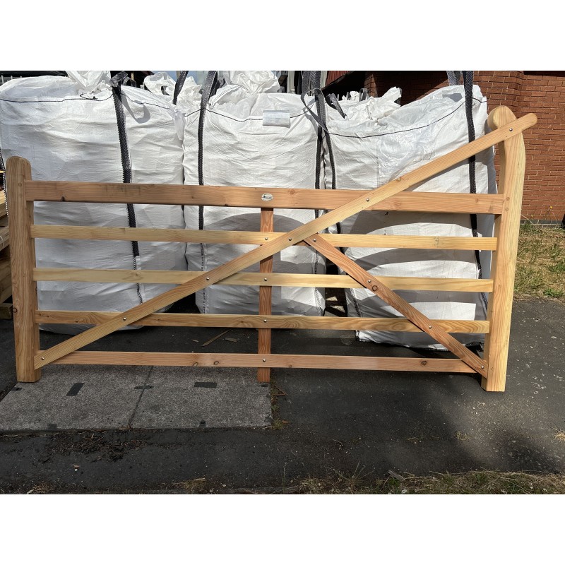 Untreated Larch/Douglas Fir Curved Heel (Ranch Style) Gate 2.7m (CLEARANCE)